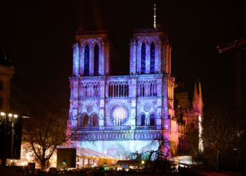 PARİS | Notre Dame Katedrali 5 yıllık tadilatın ardından bugün açılıyor