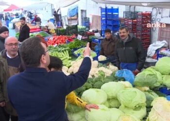 “Pazardan bir şey almadan gidiyoruz” diyen vatandaşa yanıt veren İmamoğlu: Ekonomi hepimizi yakıyor