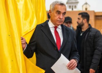 ROMANYA | Yüksek mahkeme, aşırı sağcı adayın kazandığı Cumhurbaşkanlığı ilk tur seçimini iptal etti