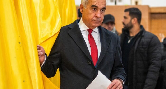 ROMANYA | Yüksek mahkeme, aşırı sağcı adayın kazandığı Cumhurbaşkanlığı ilk tur seçimini iptal etti