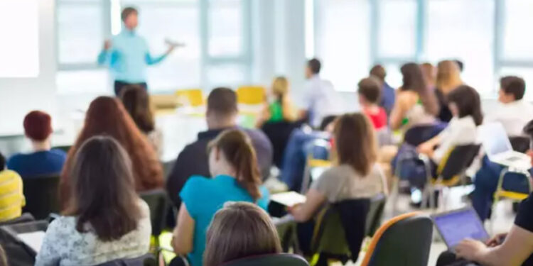 Resmi Gazete’de yayımlandı: Okullarda serbest kıyafet dönemi sona erdi