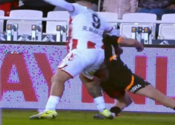 Rey Manaj, Barış Alper'den Özür Diledi