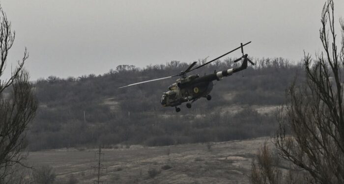 Rus gemisi, Baltık Denizi’nde Alman helikopterine sinyal ateşi açtı