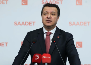 Saadet Partisi lideri Mahmut Arıkan: “Tutuklanan kızlarımızın başörtüsü cezaevinde kesildi”