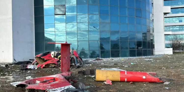 Sağlık Bakanlığı’ndan kaza açıklaması: “Uçuş, pilot inisiyatifinde gerçekleştirildi”