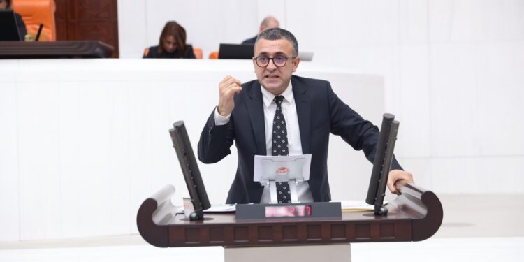 Saldırılara ‘Rojava Toplum Sözleşmesi’ ile tepki gösterdi