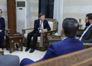 Şam’da Kritik Görüşme! HTŞ Lideri Colani İngiliz Diplomatlarla Bir Araya Geldi
