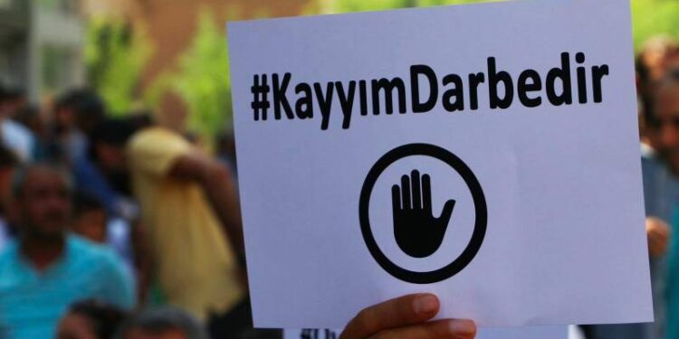 Sanatçılar ve yazarların da yer aldığı gönüllü heyet, kayyımlara karşı dayanışmak için Mardin ve Batman'a gidiyor