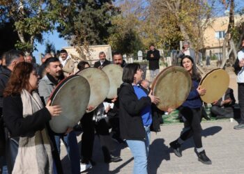 Sanatçılardan Rojava'ya sahip çıkma çağrısı