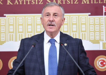 Selçuk Özdağ: Gelin Bizleri de Tutuklayın!