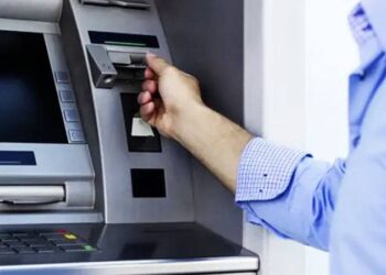 Şifresini değiştirmeyenlerin kartını ATM'ler yutacak