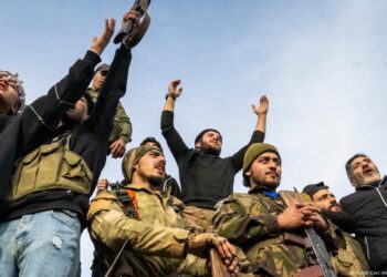 Suriye'de anayasa ve meclis askıya alınıyor