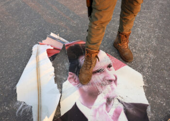 Suriye’de kritik saatler; HTŞ Humus’a girdi