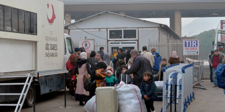 "Suriyeliden acil satılık" ilanlarında artış var; uzmanlar dolandırıcılara karşı uyardı