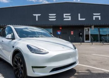Tesla'nın piyasa değeri tüm otomobil şirketlerini yakaladı