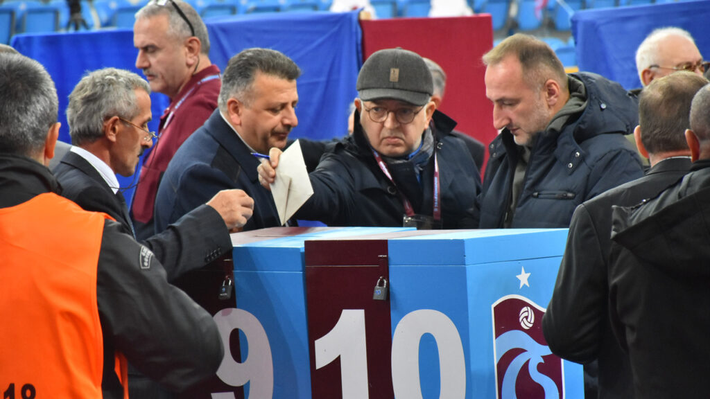 Trabzonspor'da Başkanlık Seçimi: Olağan Genel Kurulda İkinci Gün Başladı