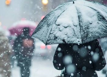 Üç ilde eğitime ara verildi, motokurye ve scooterlara "kar" yasağı