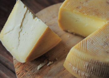 Ünlü peynir markası raflardan toplatılıyor: Stafilokok bakterisi tespit edildi