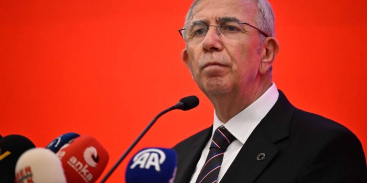 Yavaş’tan haciz çıkışı: Amaçları üzüm yemek mi bağcıyı dövmek mi?