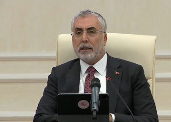 Yeni asgari ücret 22 bin 104 TL olarak açıklandı