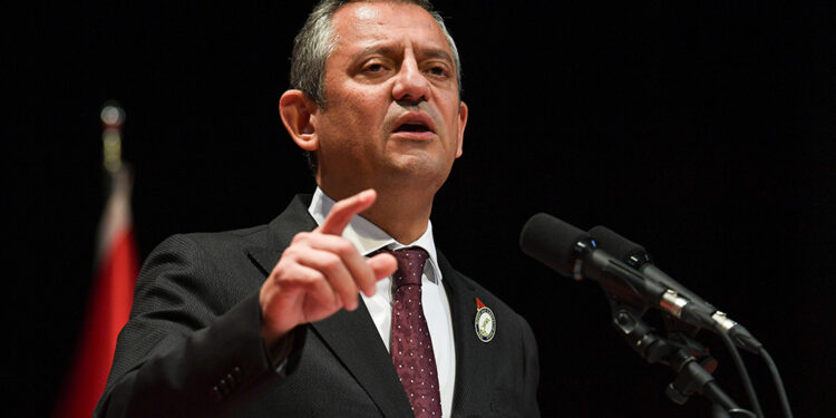 Yeni asgari ücrete tepki gösteren CHP lideri Özgür Özel’den işçilere ‘grev’ çağrısı