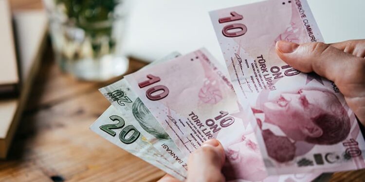 Asgari ücrette zam pazarlığı yarın başlıyor