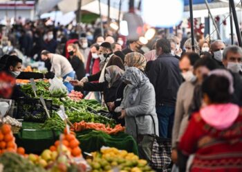 Vatandaşın bir yıl sonraki enflasyon beklentisi yüzde 63,1