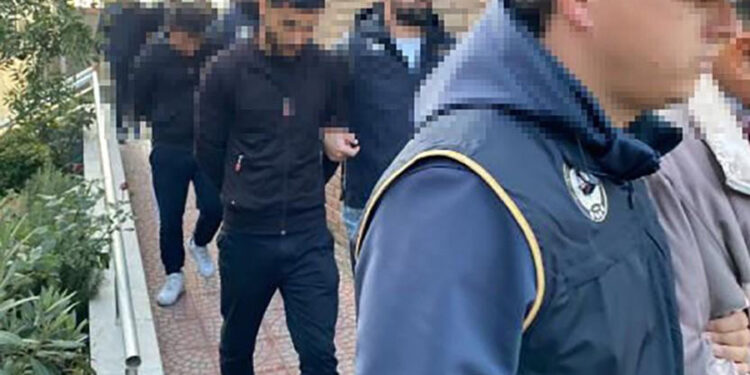 ‘IŞİD’in finansörü’ iddiasıyla tutuklanan 19 kişiden 18’i tahliye edildi