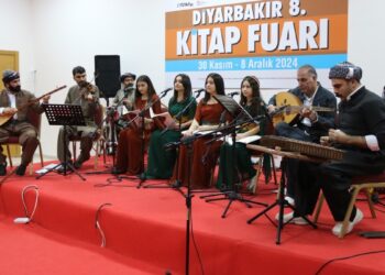 ‘Repertuara Stranbêjiyê’ kitabı tanıtıldı