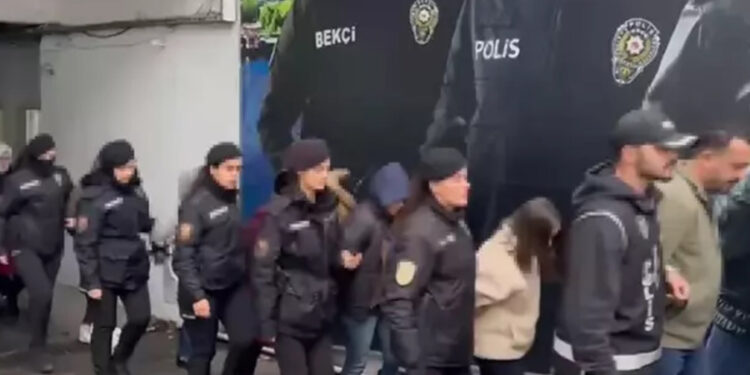 ‘Yenidoğan Çetesi’ soruşturmasında 2. dalga: Gözaltına alınan 14 kişi hastaneye götürüldü