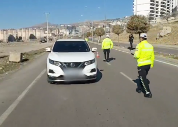 ‘Yetkisiz çakar’ denetimleri sürüyor; 11 bin 591 sürücüye işlem yapıldı