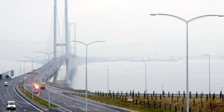 1 milyar 500 milyon dolara mal olan Osmangazi Köprüsü'ne 15 milyar dolar ödenecek