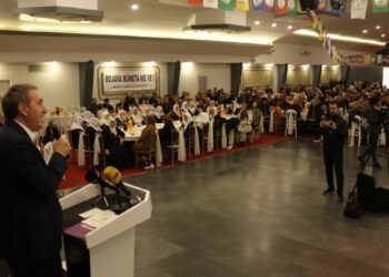 Bakırhan: Barış iktidarlarla gelmez, halk ister iktidar yapmak durumunda kalır