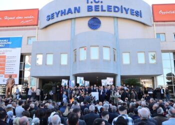 Belediyeye gelen hacizde eski başkanı sorumlu tuttular