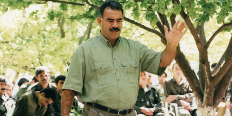 ‘Tecrit kaldırılmadan çözüm olmaz’