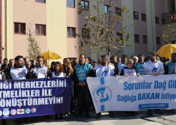 Sağlıkçıların eylemi ikinci gününde: Kararlıyız