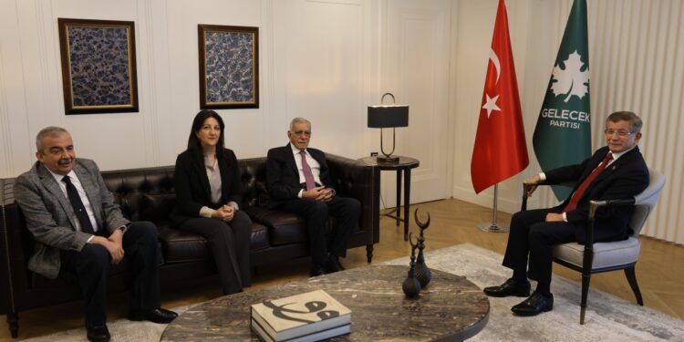 DEM Parti İmralı heyeti ile Davutoğlu görüşmesi başladı