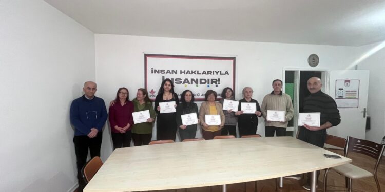 İnsan Hakları Akademisi güz dönemi derslerini tamamladı