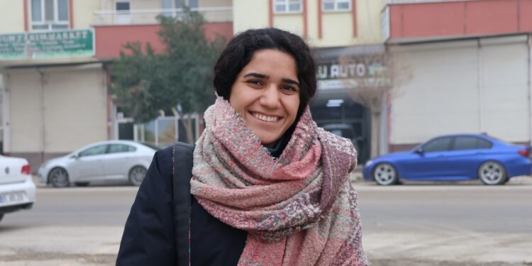 JINNEWS muhabiri Derya Ren gözaltına alındı