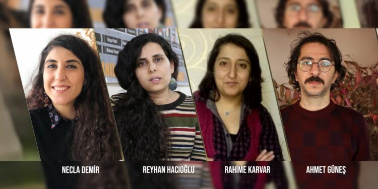 Çok sayıda gazeteci gözaltına alındı