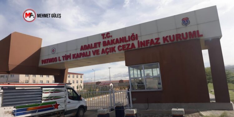 Patnos Cezaevi’ne ziyaret: İşkence izleri hala duruyordu
