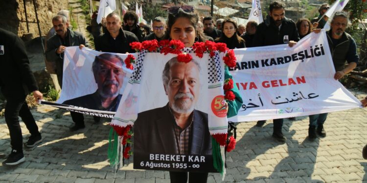 Bereket Kar son yolculuğuna uğurlandı