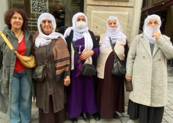 Barış Anneleri’den İstanbul Barosu’na ziyaret
