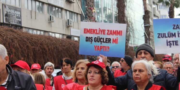 Emekliler: 2025 yılını bu iktidarın gidiş yılı ilan edeceğiz