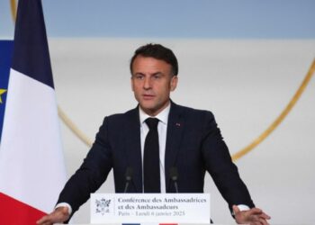 Macron’dan Rojava açıklaması: Özgürlük savaşçılarını yalnız bırakmayacağız