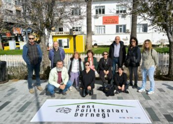 Sinpaş’ın kaçak inşaatına karşı oturma eylemi