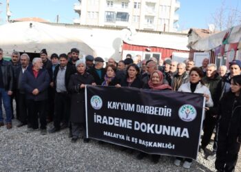 Kayyım protestosu: Belediyeler halkındır