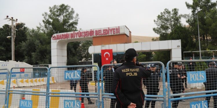 Kayyım 26 işçiyi daha işten çıkardı