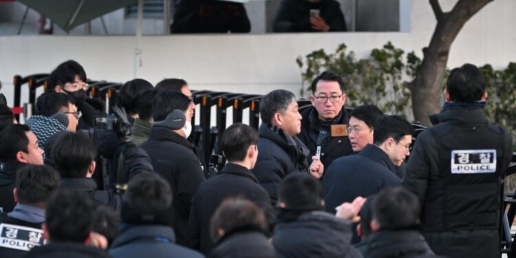 Güney Kore Cumhurbaşkanı’nın tutuklama kararı askıya alındı