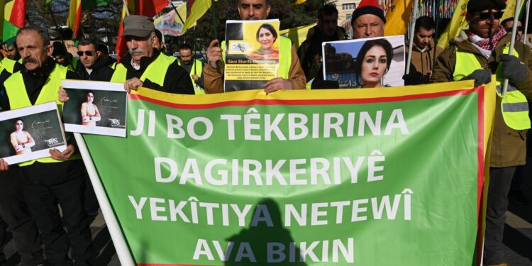 Cenevre eylemi: Rojava’ya saldırılar tecritten bağımsız değil